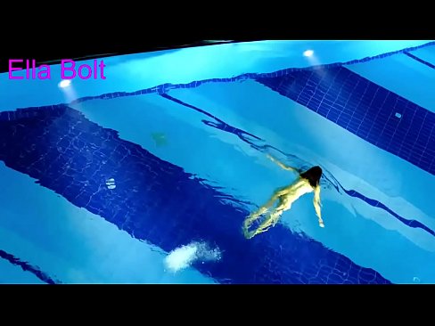 ❤️ No puedo dejar de mirar, joven rubia pillada nadando desnuda en la piscina del complejo ELLA BOLT ☑ Video de sexo de calidad en es.https-tubsexer.ru ❌️❤️❤️❤️❤️❤️❤️❤️