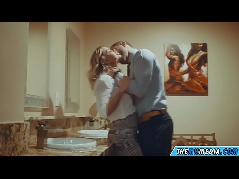 ❤️ Cuando una rubia tetona te seduce en un baño público ☑ Video de sexo de calidad en es.https-tubsexer.ru ❌️❤️❤️❤️❤️❤️❤️❤️
